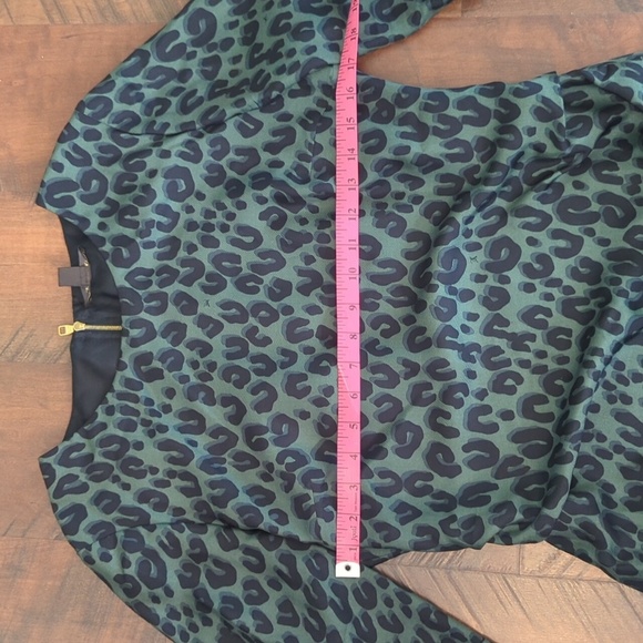 Louis Vuitton Green Leopard Print Ruched Silk Dress, 40 - Picture 6 of 7